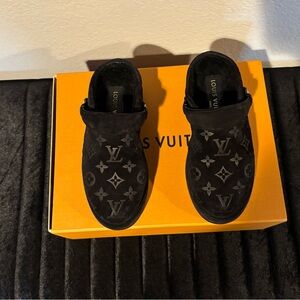 Authentic Louis Vuitton Aspen platform clogs
